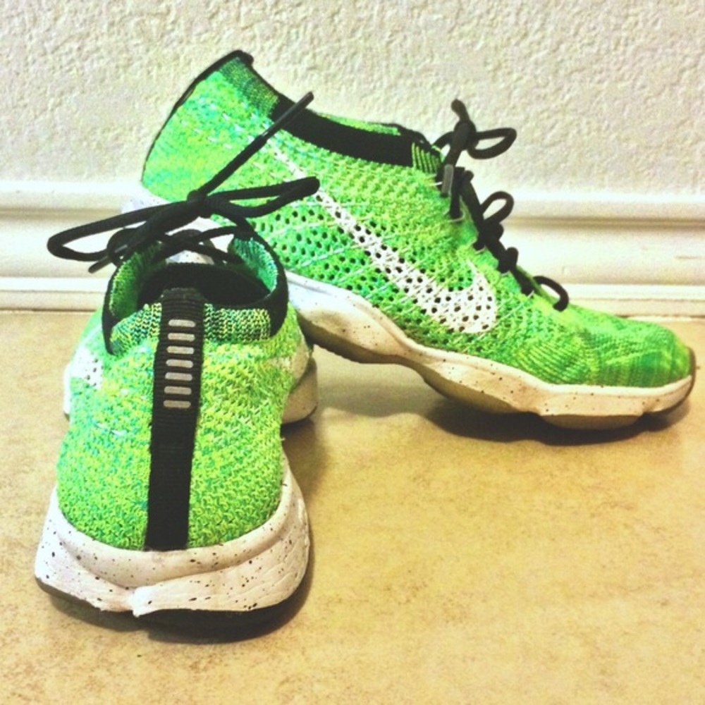 Nike Flyknit Zoom Agility (Women's) size 6
